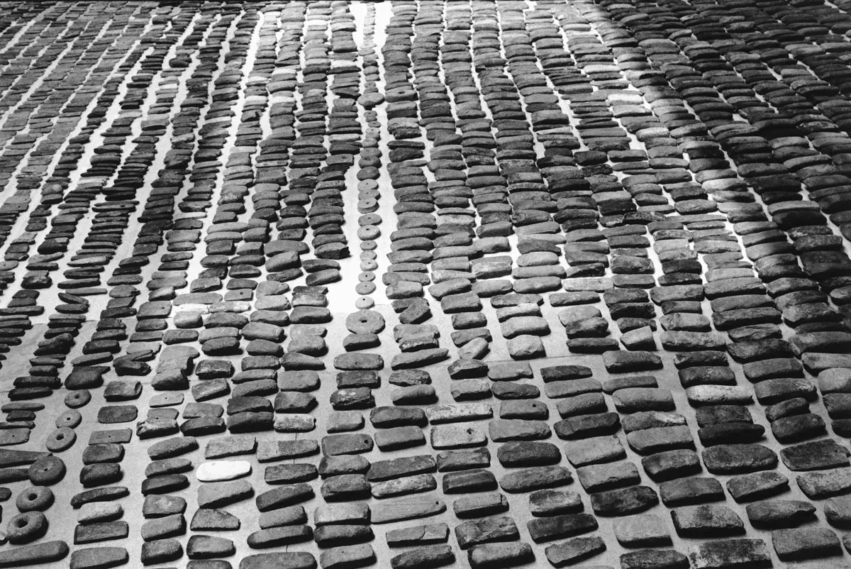 Still Life, 1993-2000 - 3,600 stone tools from the Stone Age to the Shang Dynasty