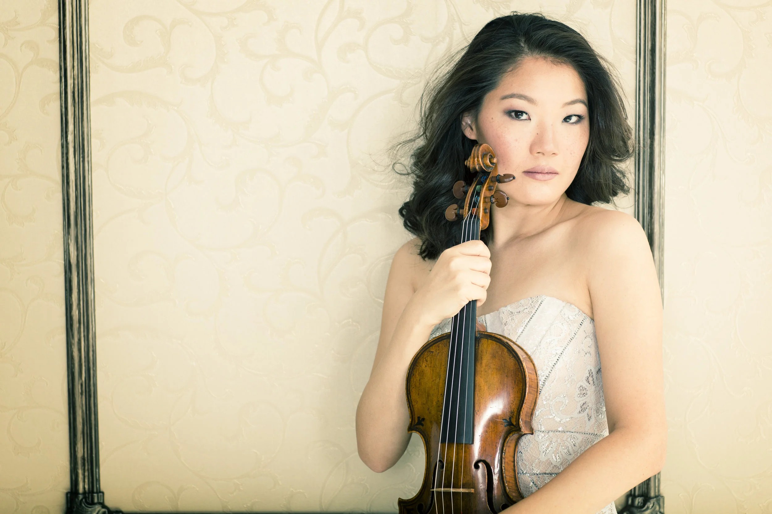 Rachel Lee Priday, AB '10, violinist